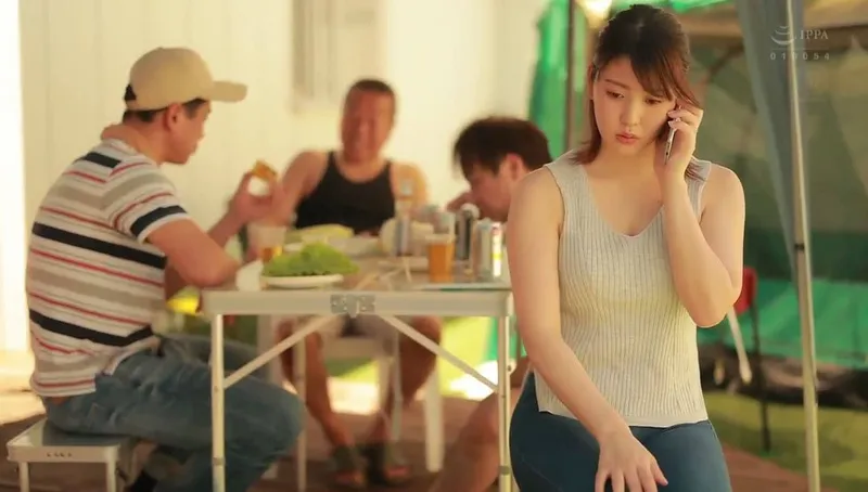 ông xã khờ để vợ tham gia sự kiện cắm trại với mấy gã nhà bên và cái kết